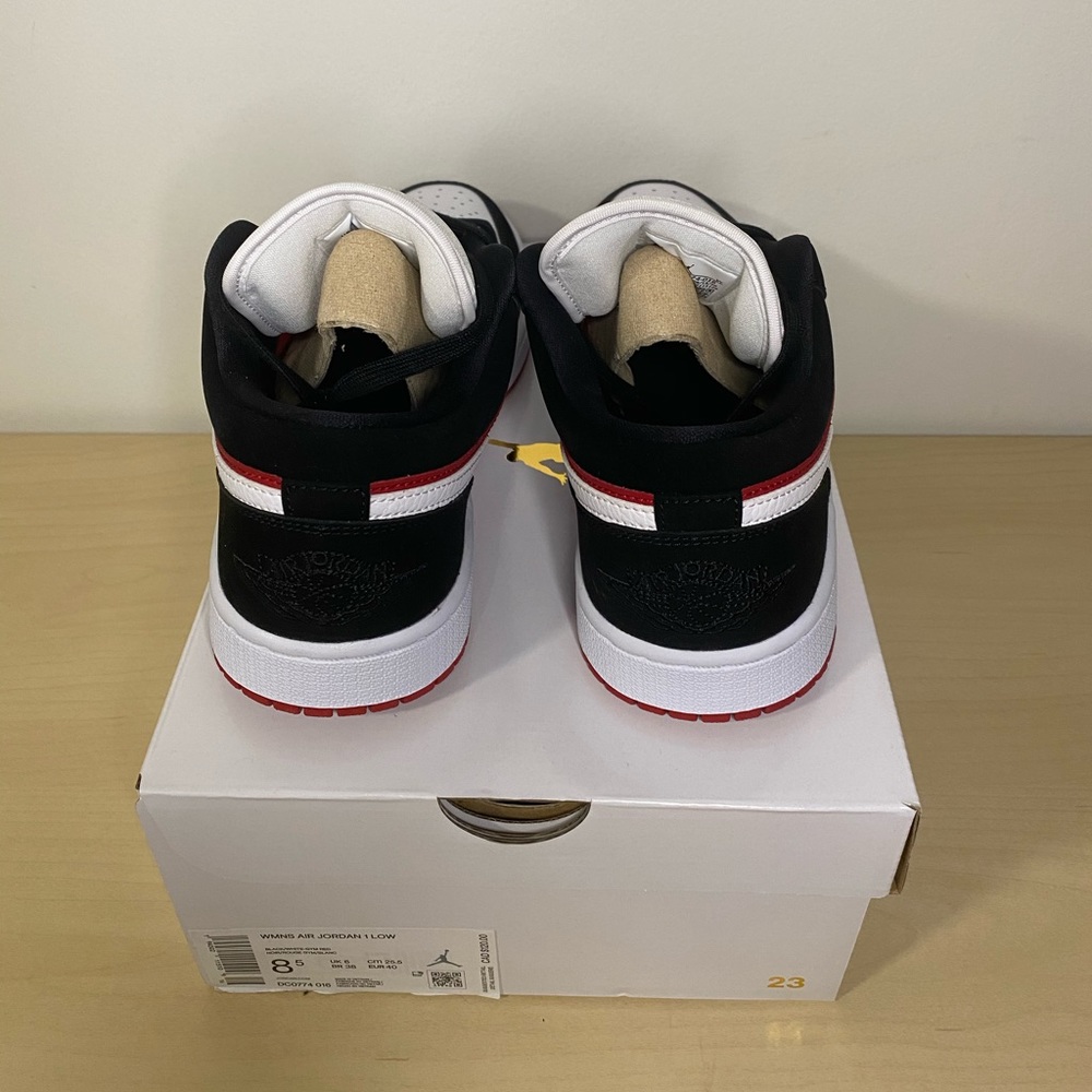 SOLD-Air Jordan 1 Low - Picture 3 of 3